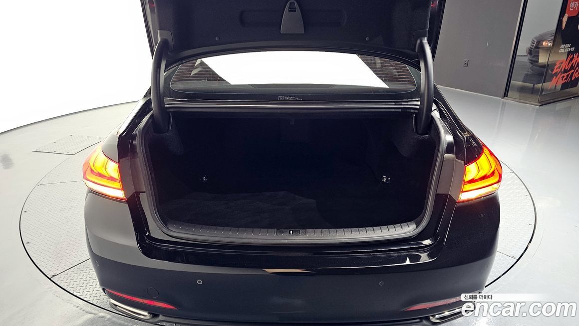 Hyundai Genesis 2016