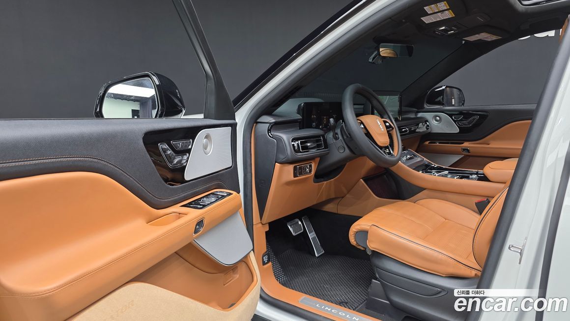 Lincoln Aviator 2025