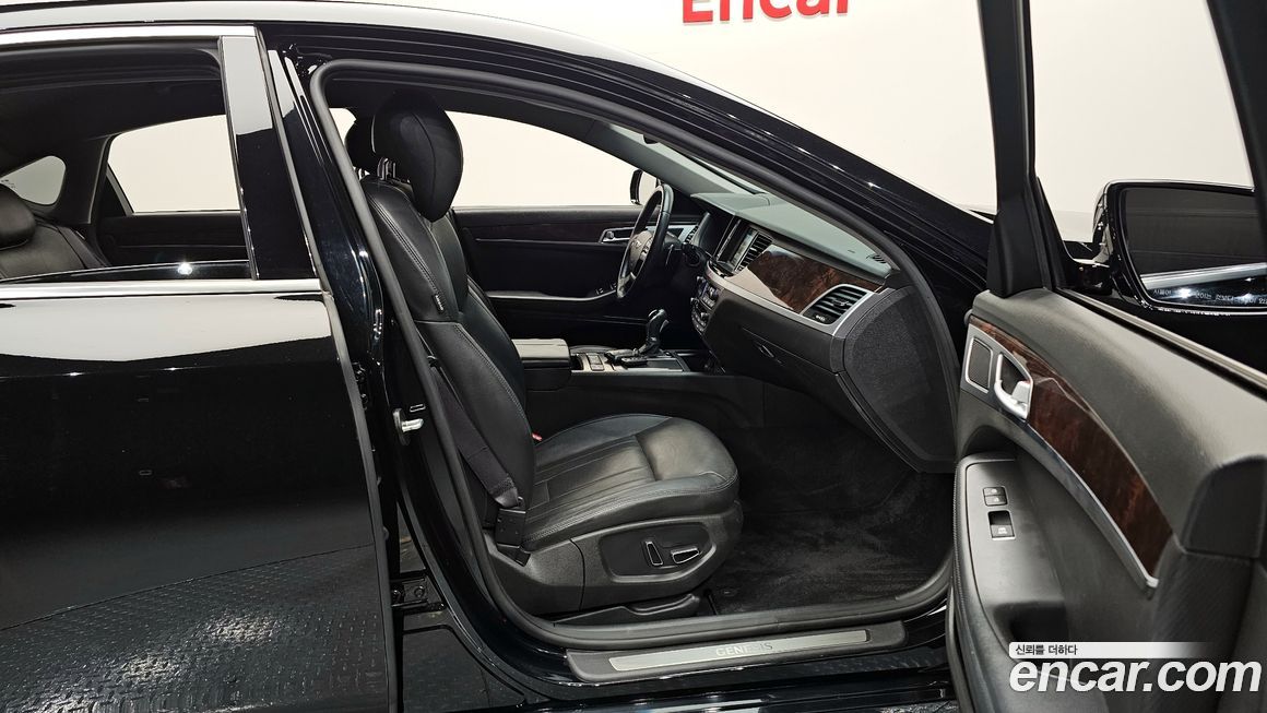 Hyundai Genesis 2016