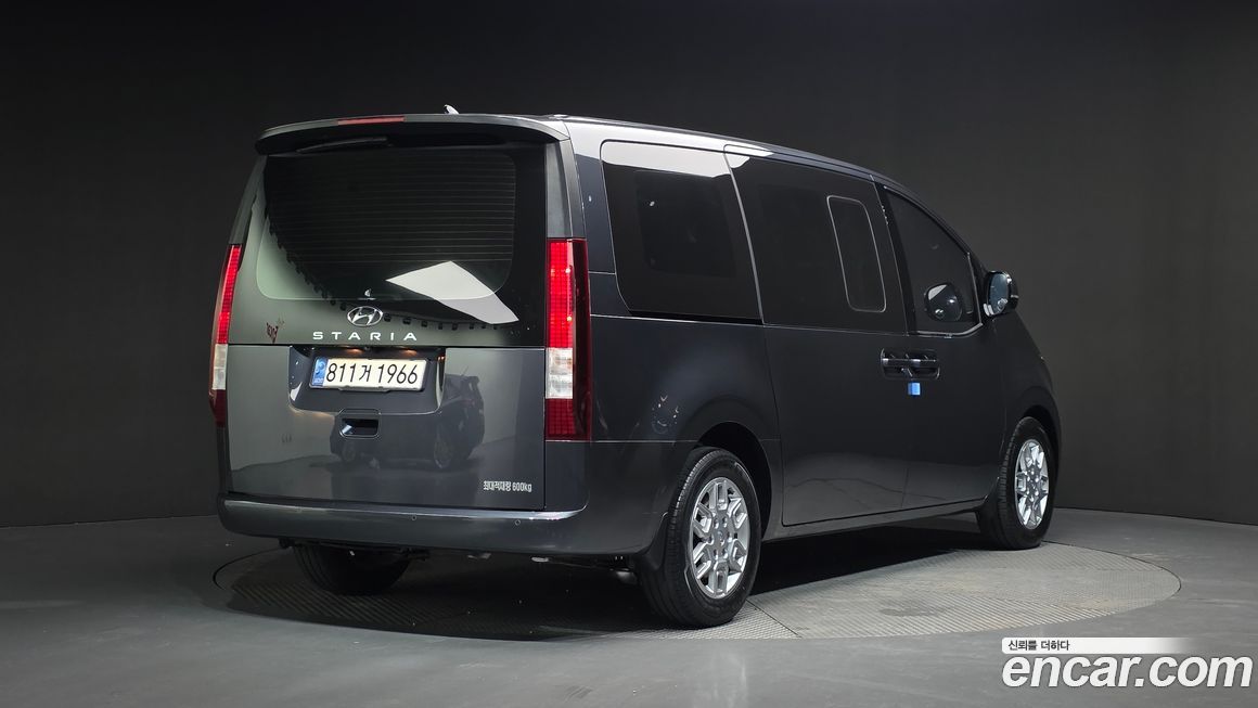 Hyundai Staria 2022