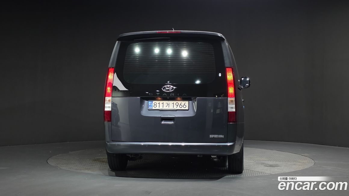 Hyundai Staria 2022