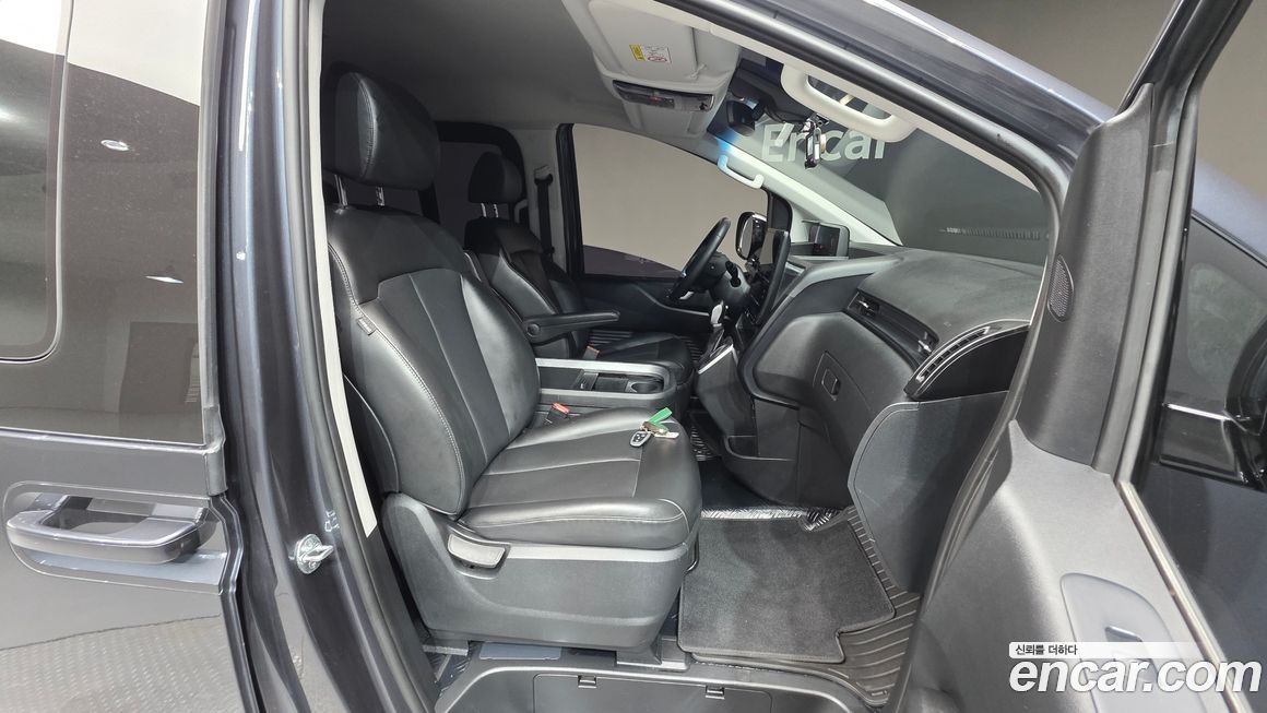 Hyundai Staria 2022