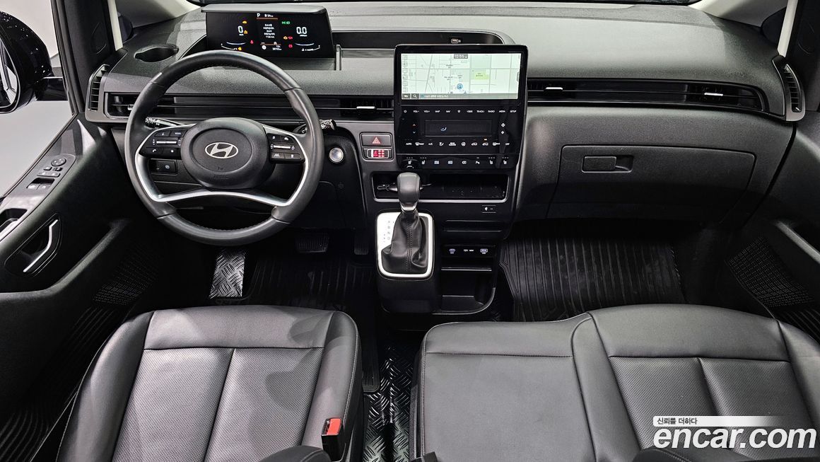 Hyundai Staria 2025
