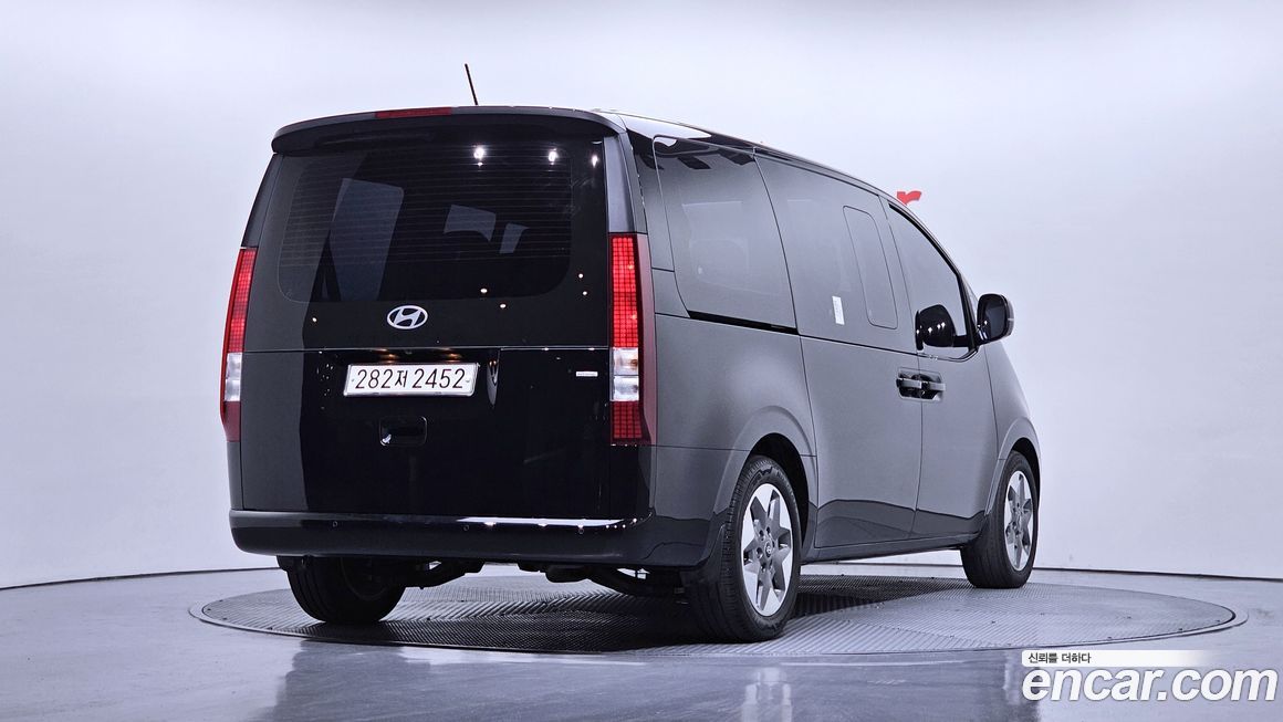 Hyundai Staria 2025