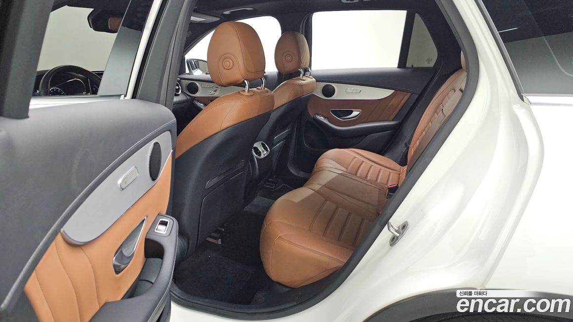 Mercedes-Benz GLC-Class 2022