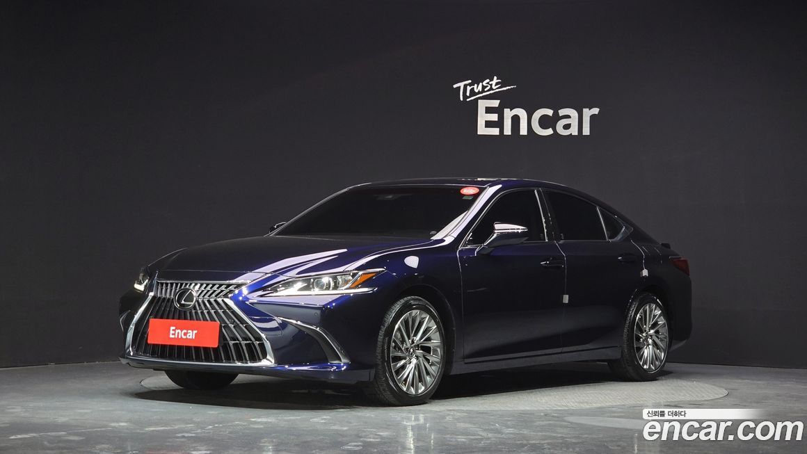 Lexus ES 2023