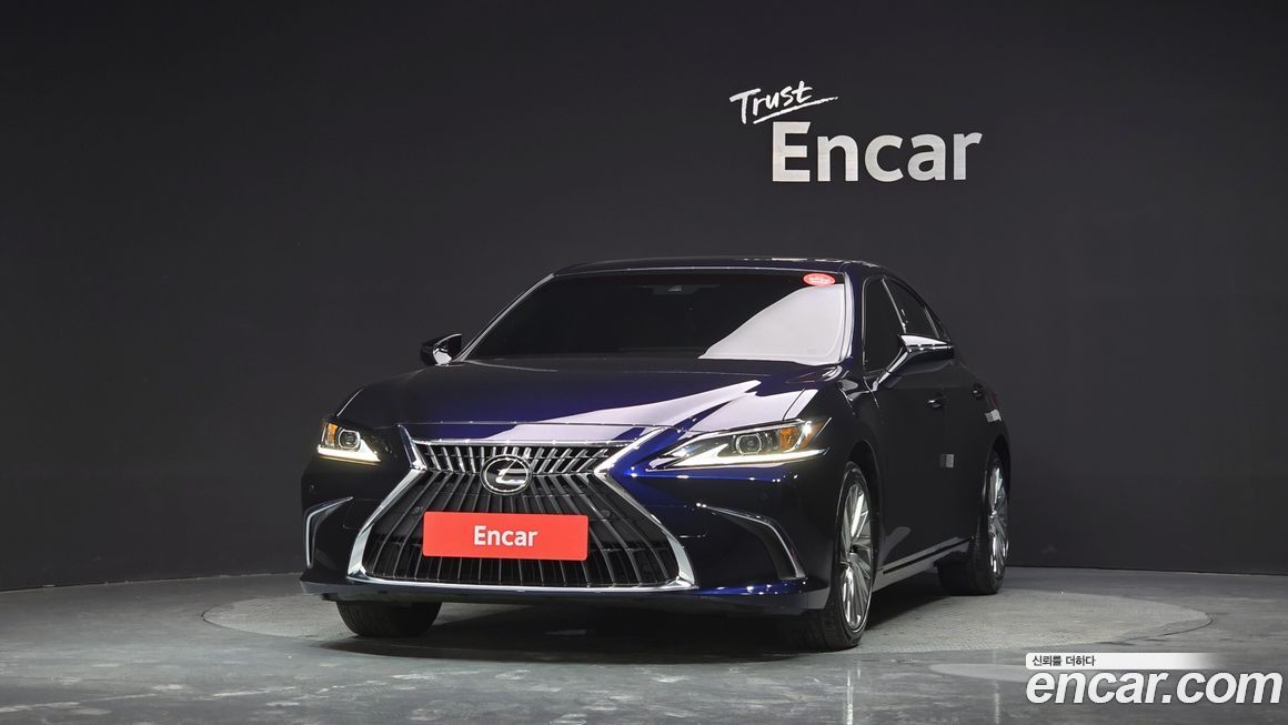 Lexus ES 2023