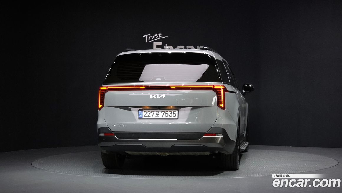Kia Canival 2025