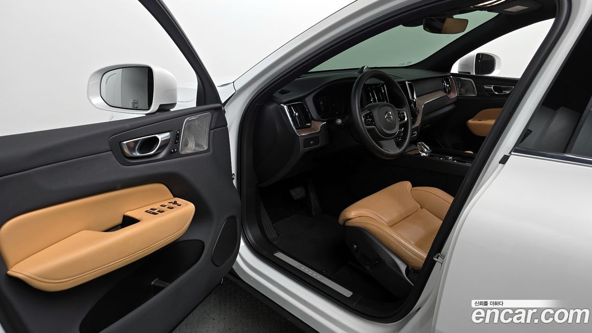 Volvo XC60 2024