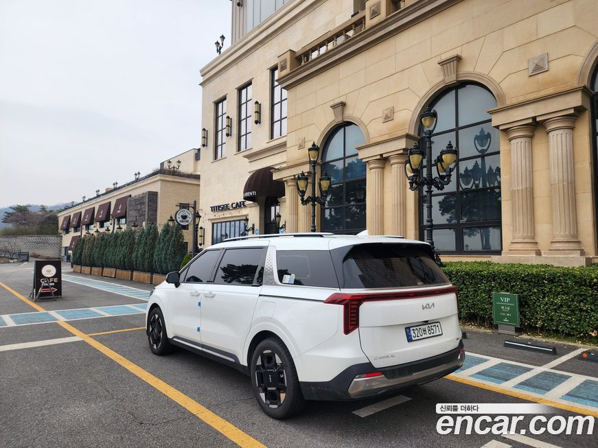 Kia Canival 2024