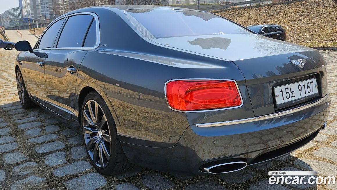 Bentley Flying Spur 2015