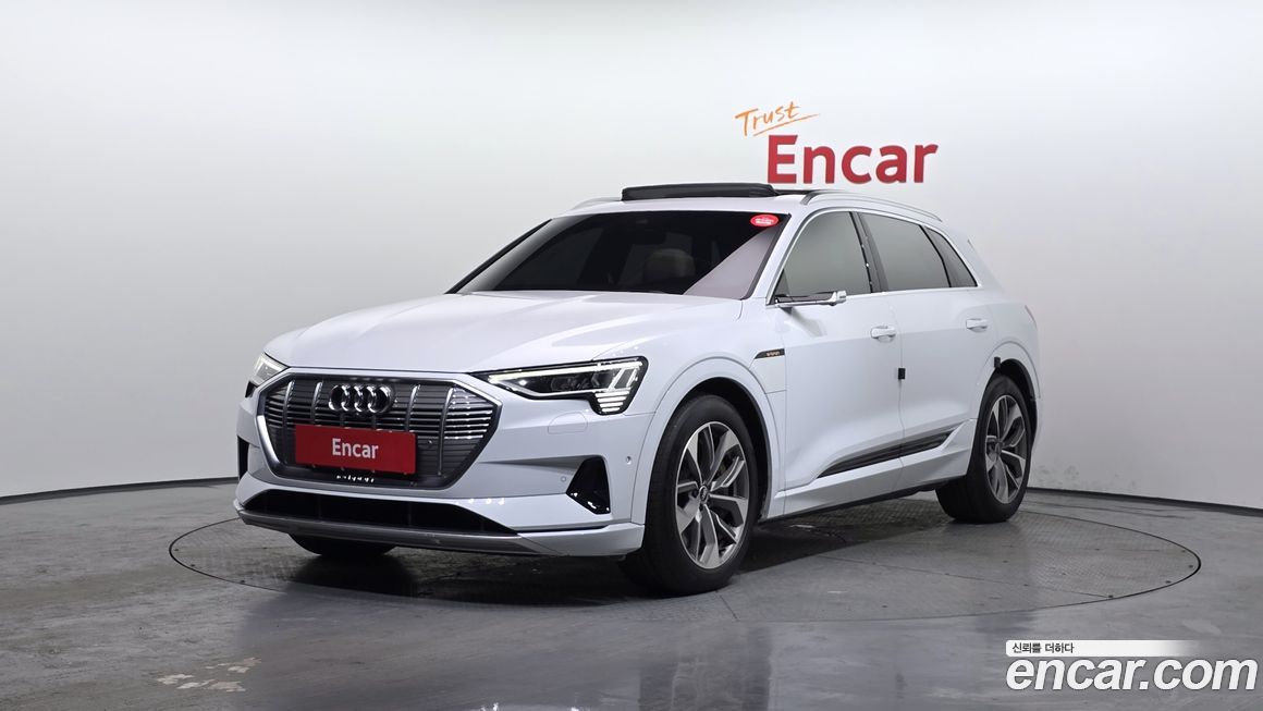 Audi e-tron 2021