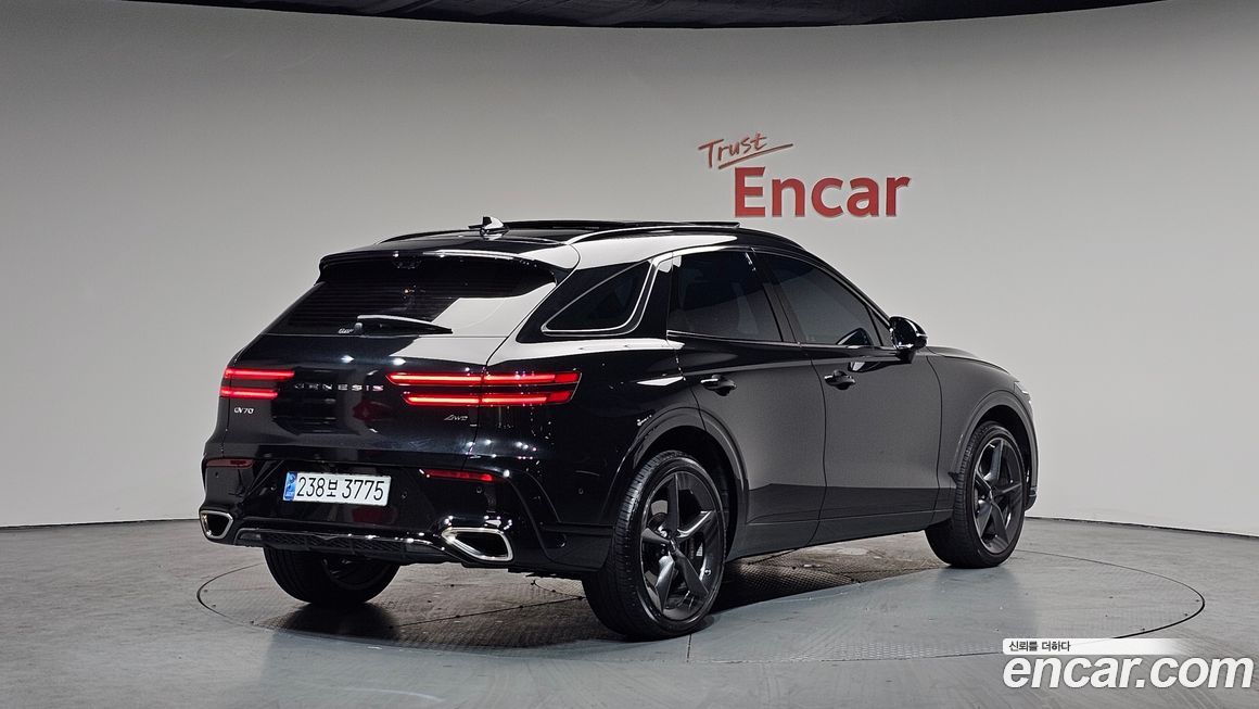 Genesis GV70 2025