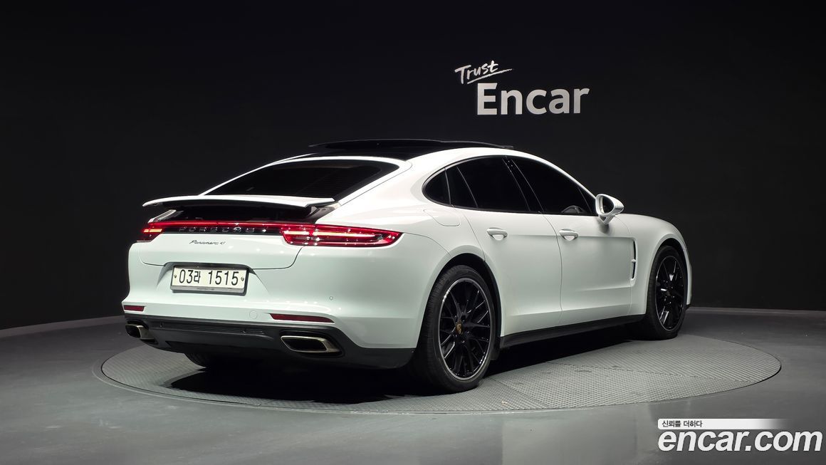 Porsche Panamera 2018