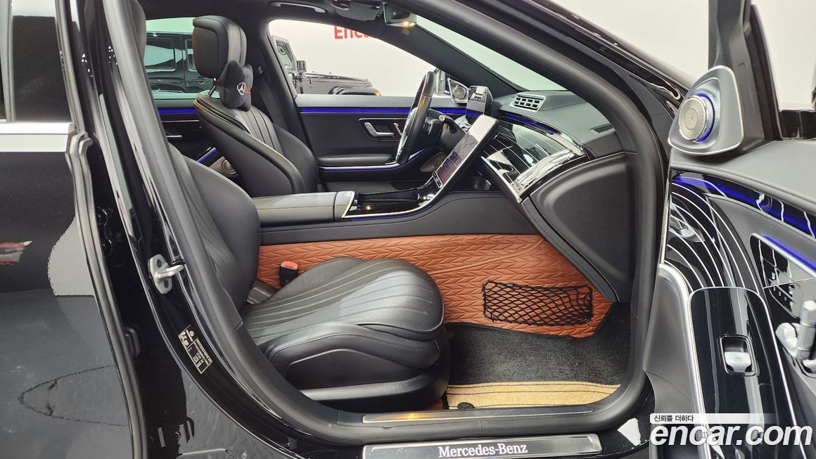 Mercedes-Benz S-Class 2023