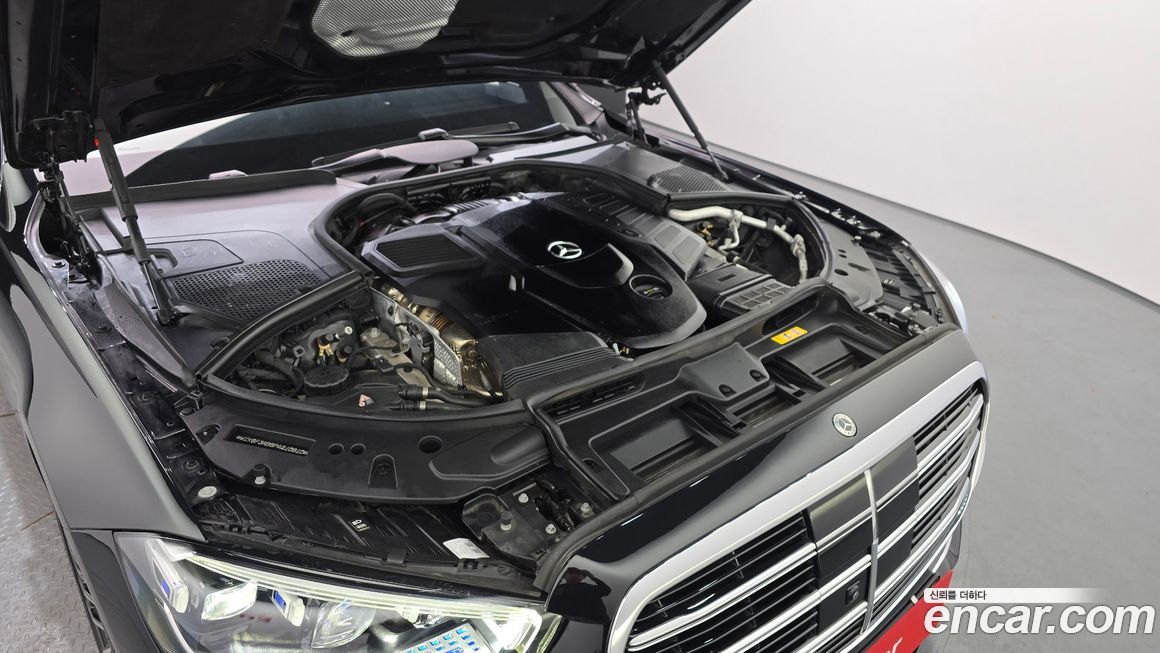Mercedes-Benz S-Class 2023