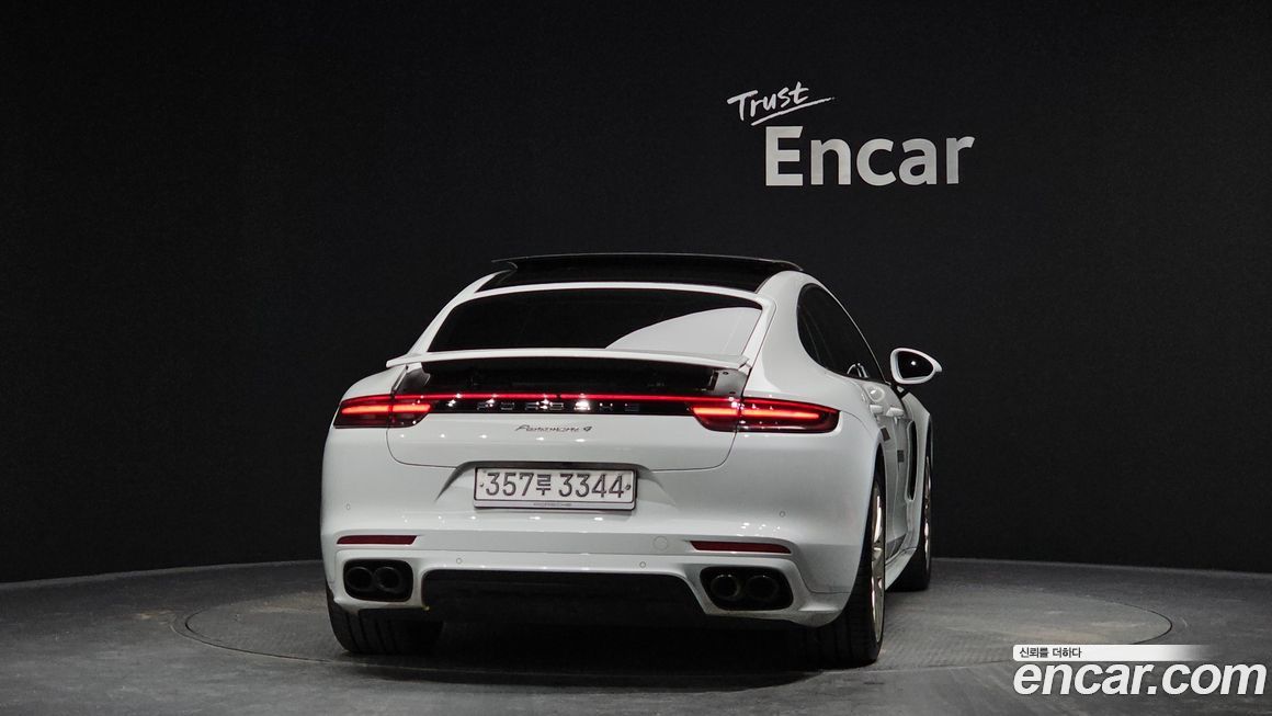 Porsche Panamera 2020