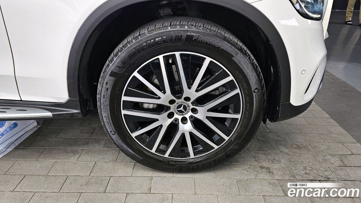 Mercedes-Benz GLC-Class 2020