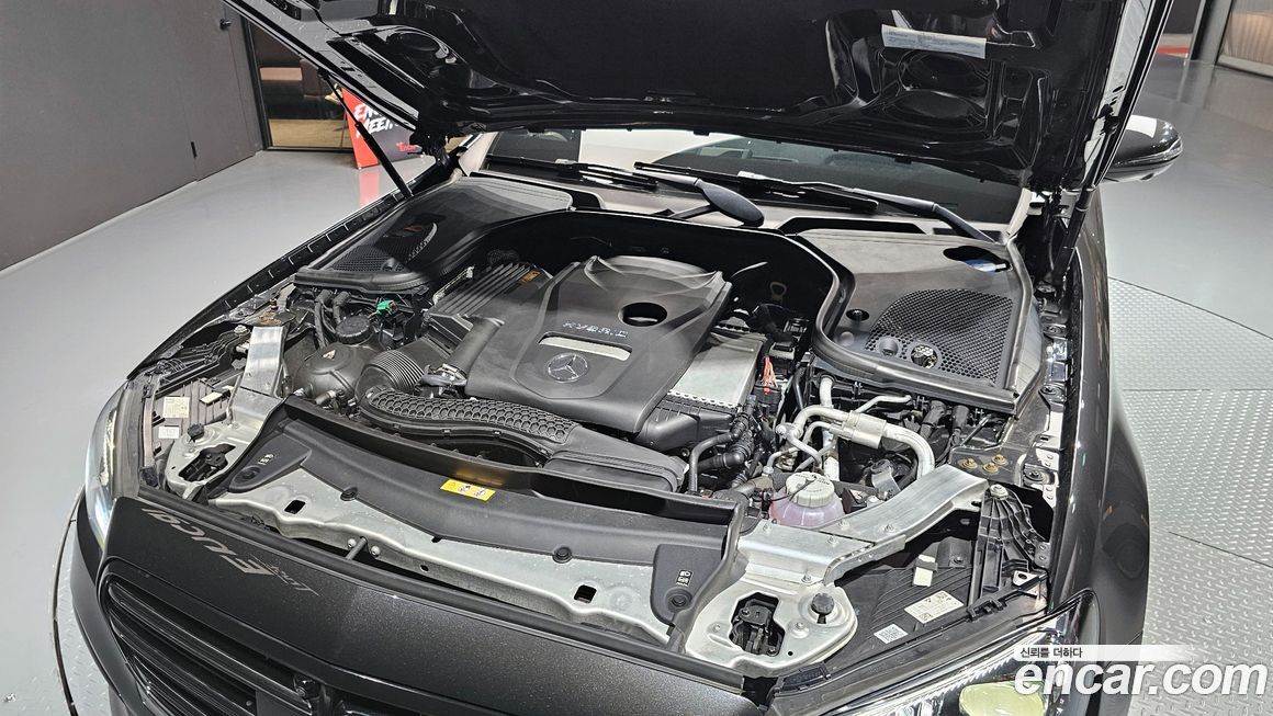 Mercedes-Benz E-Class 2021