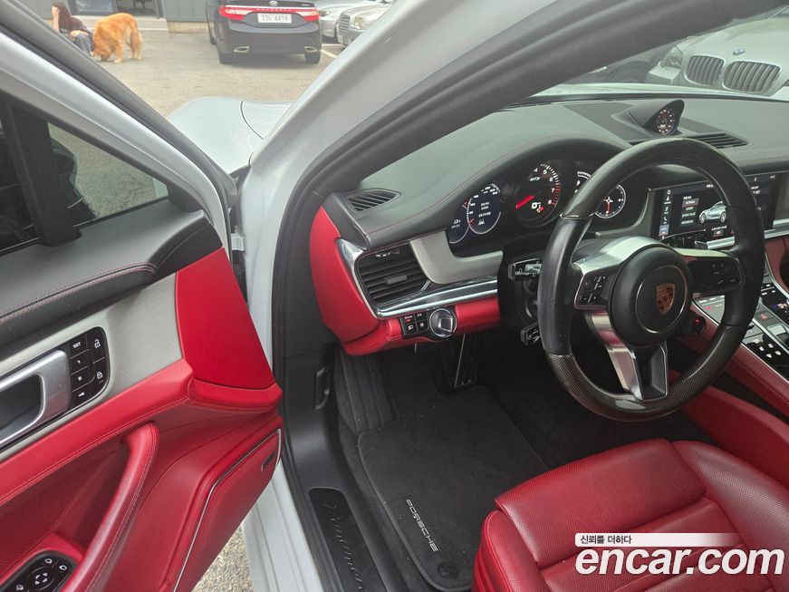 Porsche Panamera 2020