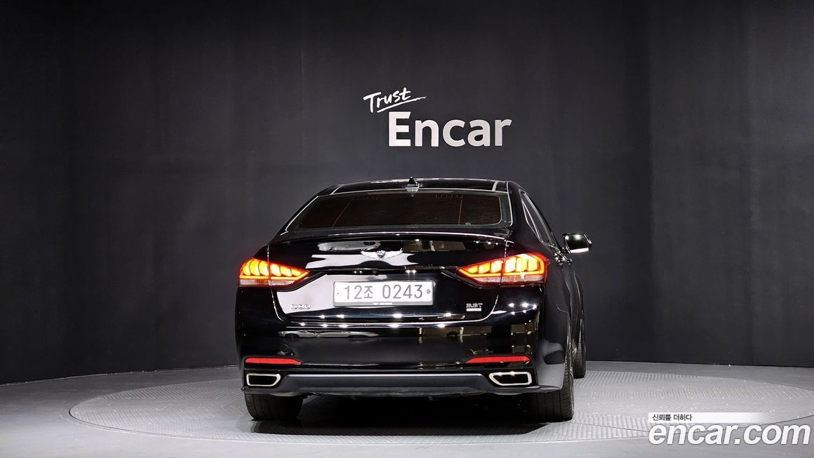 Hyundai Genesis 2014