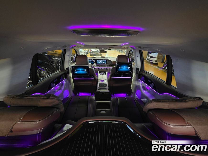 Mercedes-Benz GLS-Class 2023