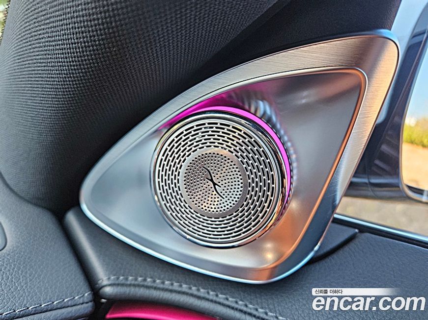 Mercedes-Benz S-Class 2024