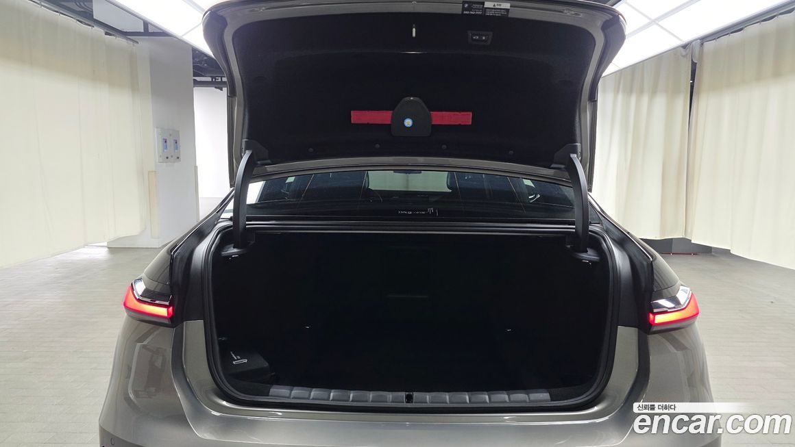 BMW 7-Series 2025