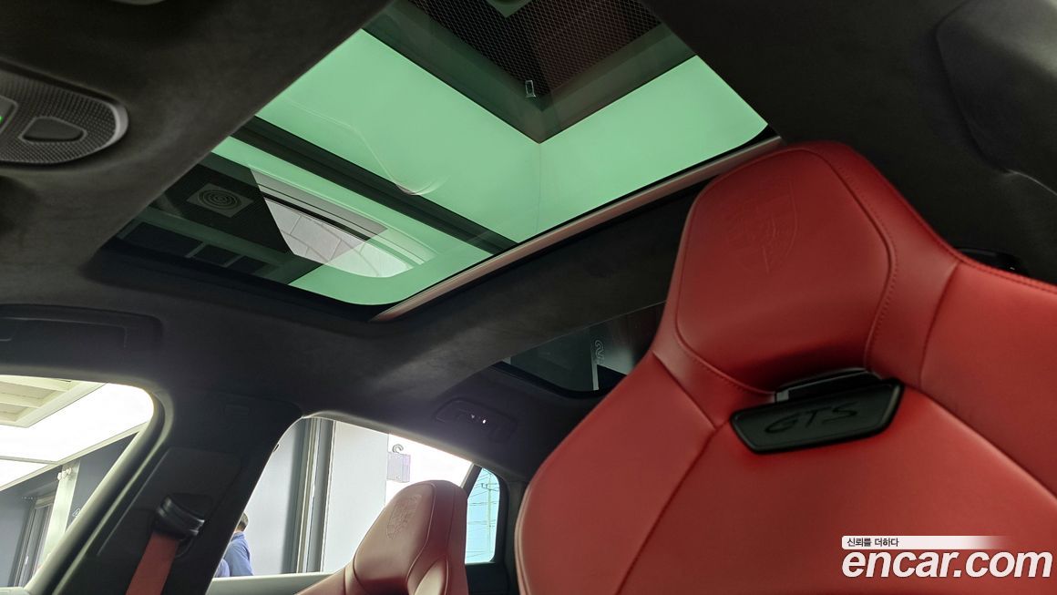 Porsche Panamera 2025