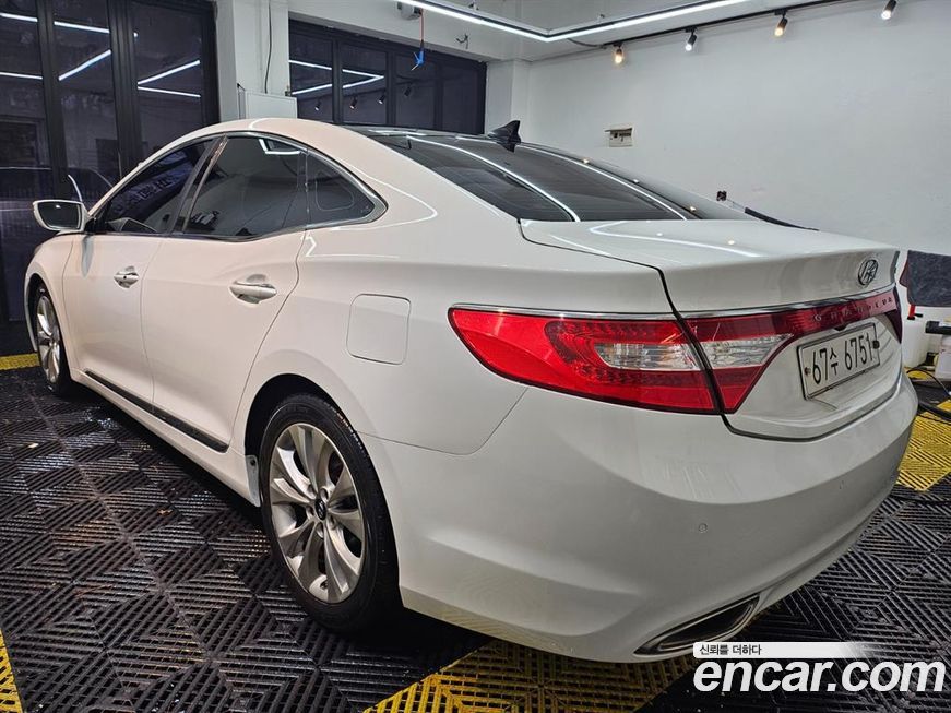 Hyundai Grandeur 2012