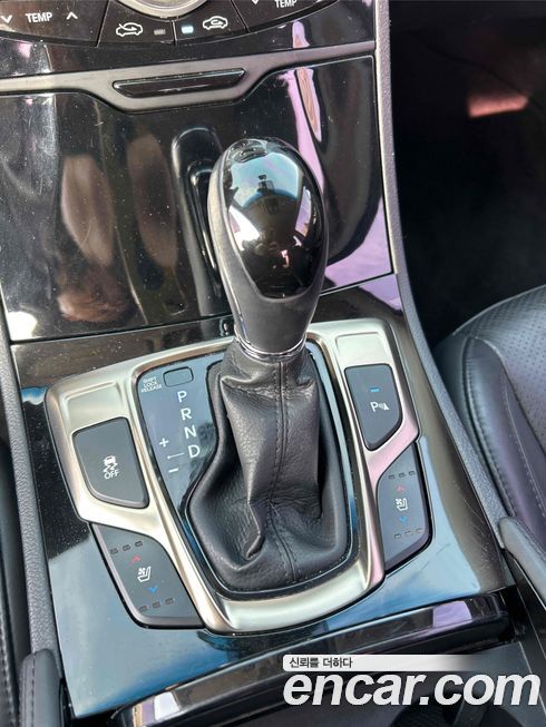 Hyundai Grandeur 2012