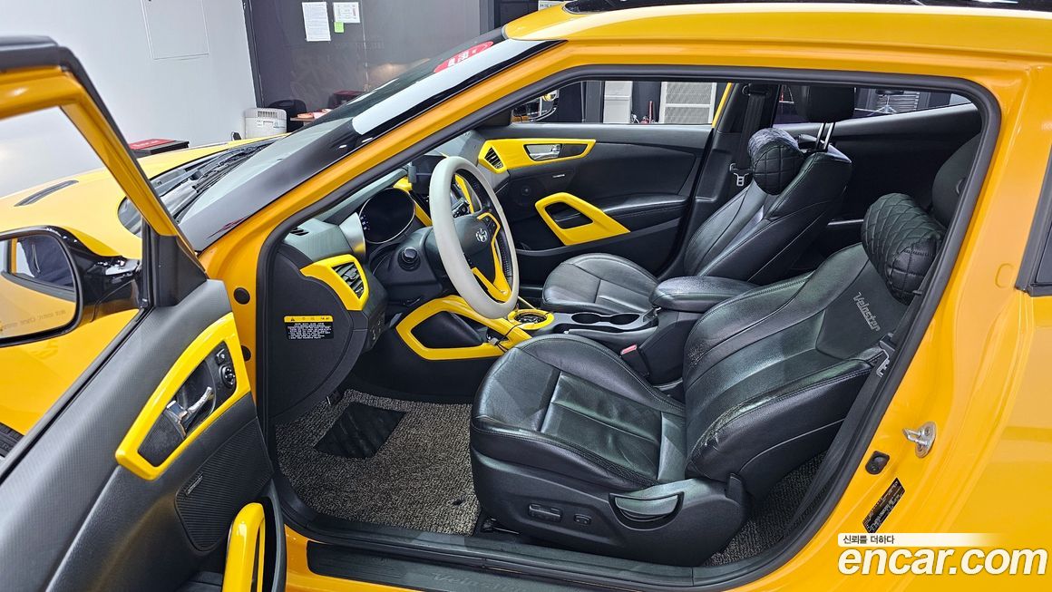 Hyundai Veloster 2013