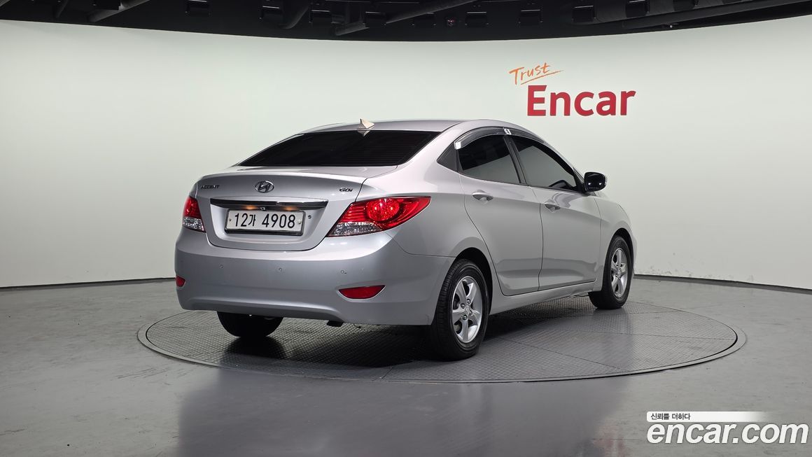Hyundai Accent 2011