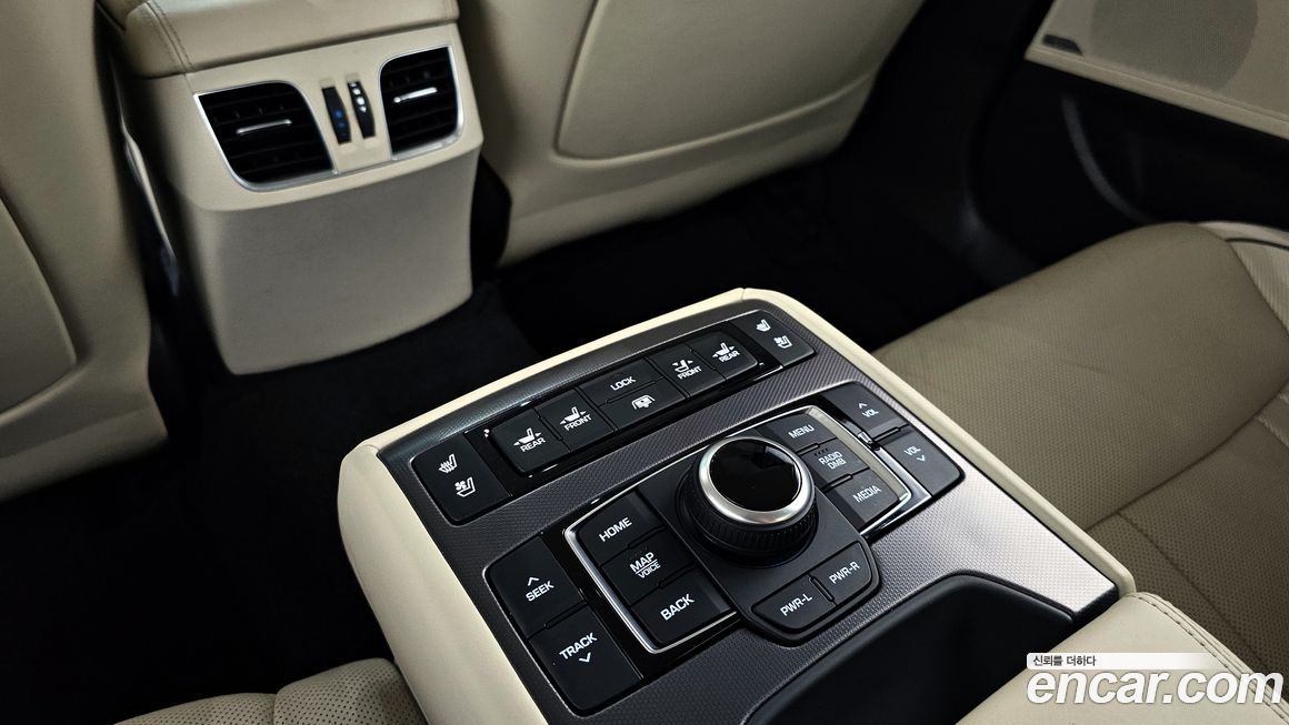 Hyundai Genesis 2016