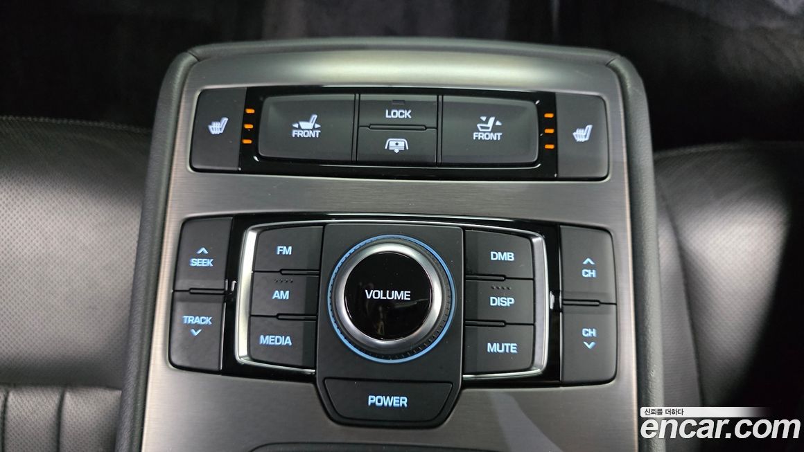 Hyundai Genesis 2016