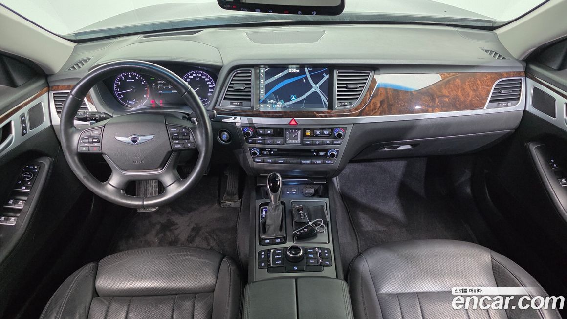 Hyundai Genesis 2016