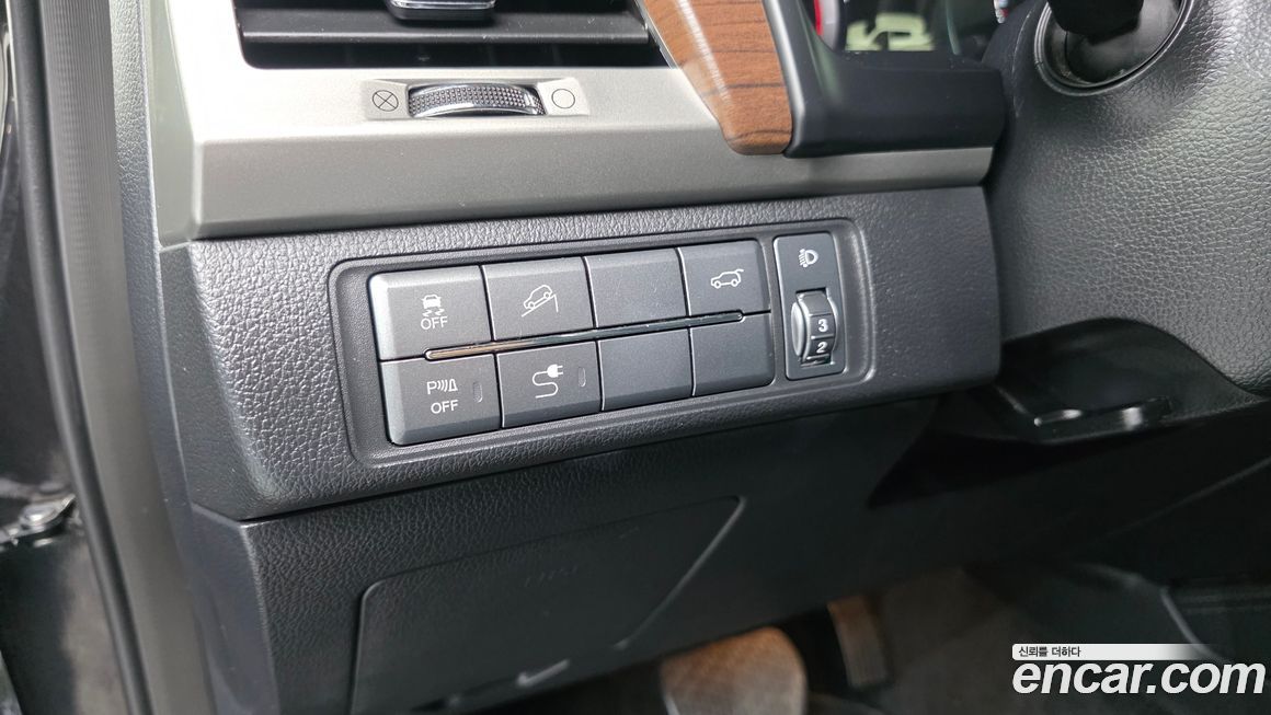 KG_Mobility_Ssangyong Rexton 2018