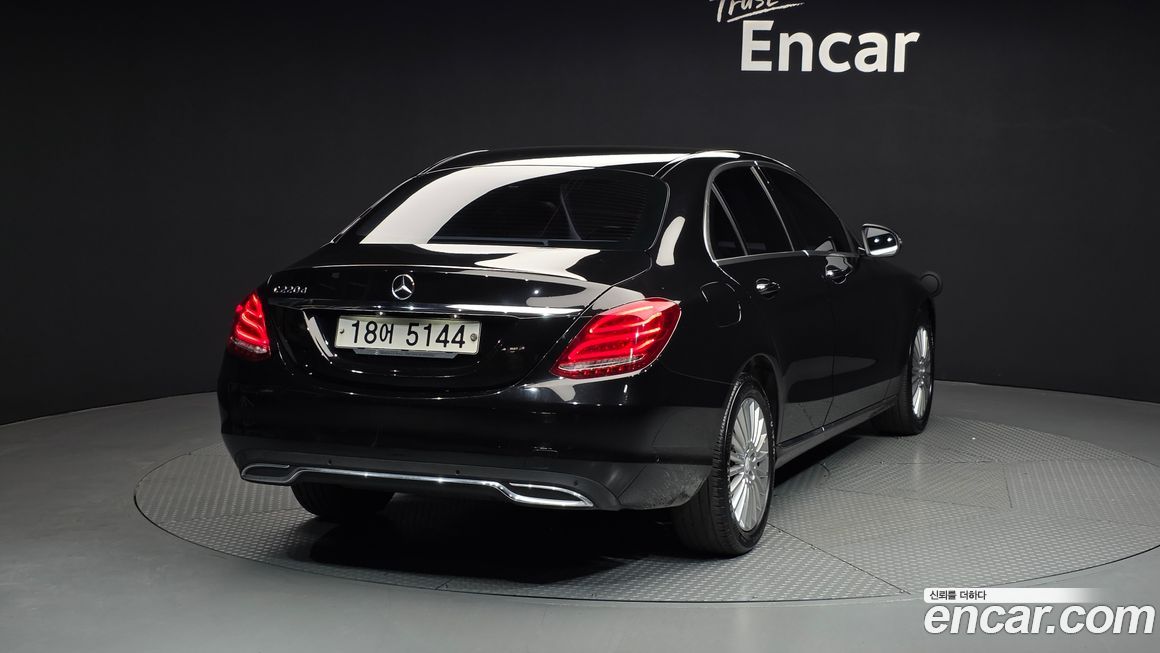 Mercedes-Benz C-Class 2017