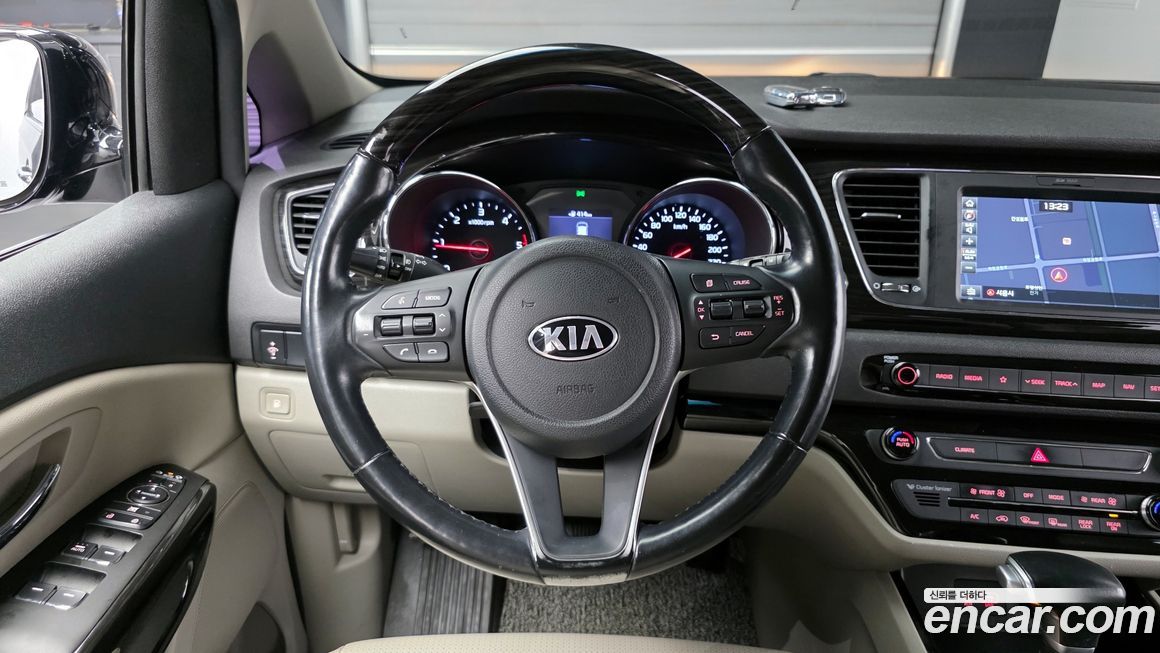 Kia Canival 2019