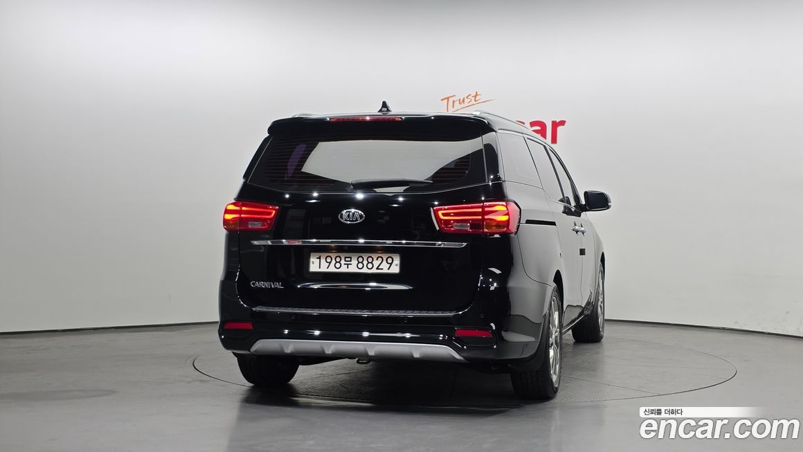 Kia Canival 2019