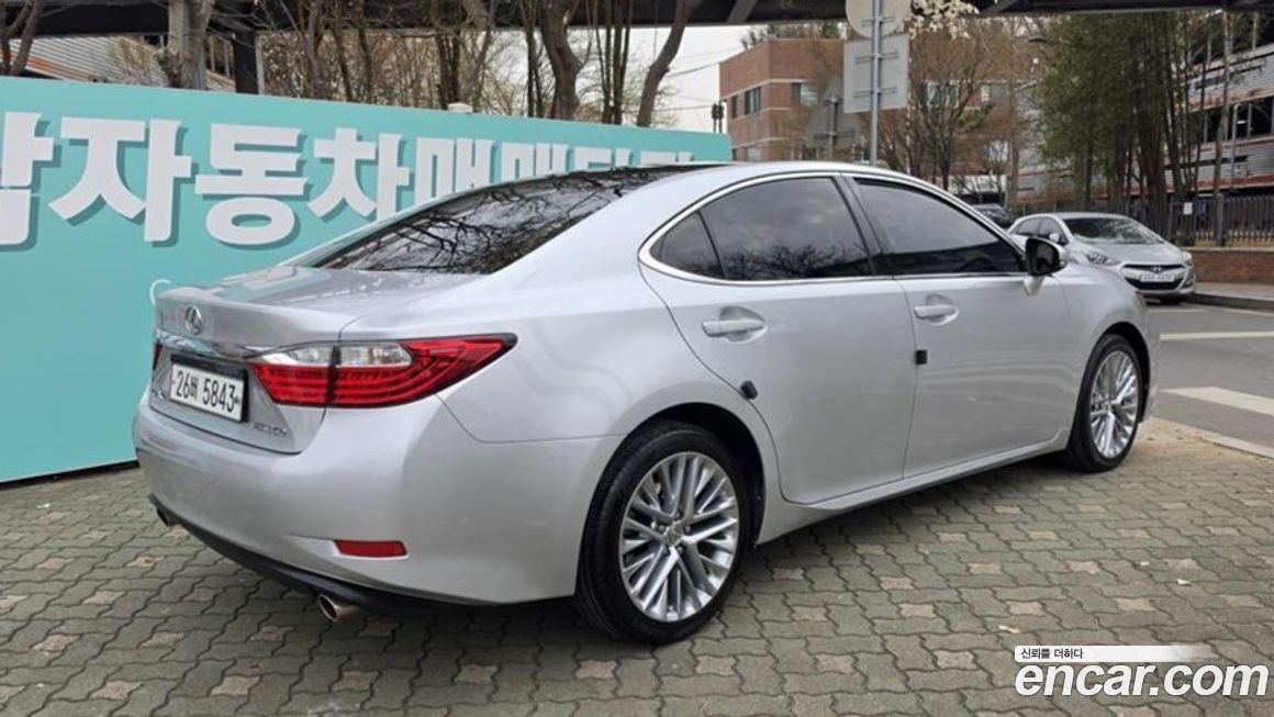 Lexus ES 2013