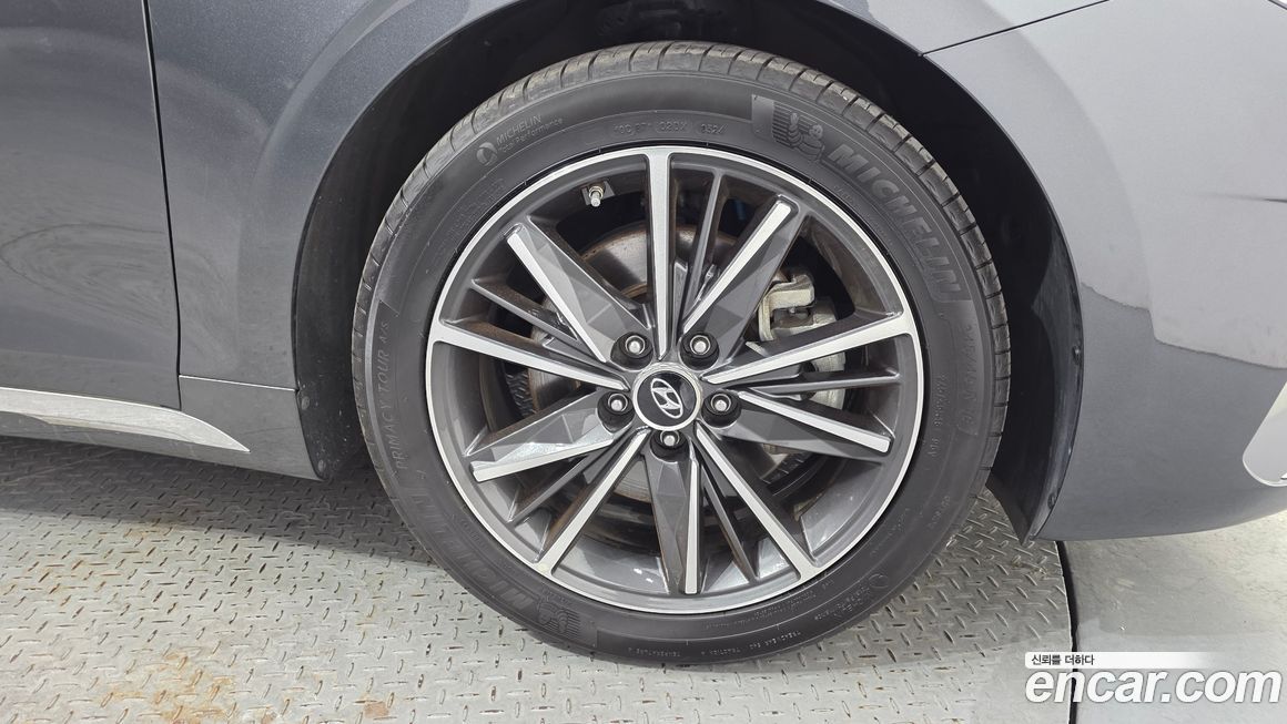 Hyundai Grandeur 2021