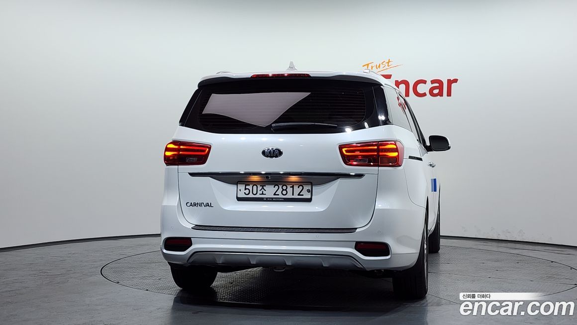 Kia Canival 2019