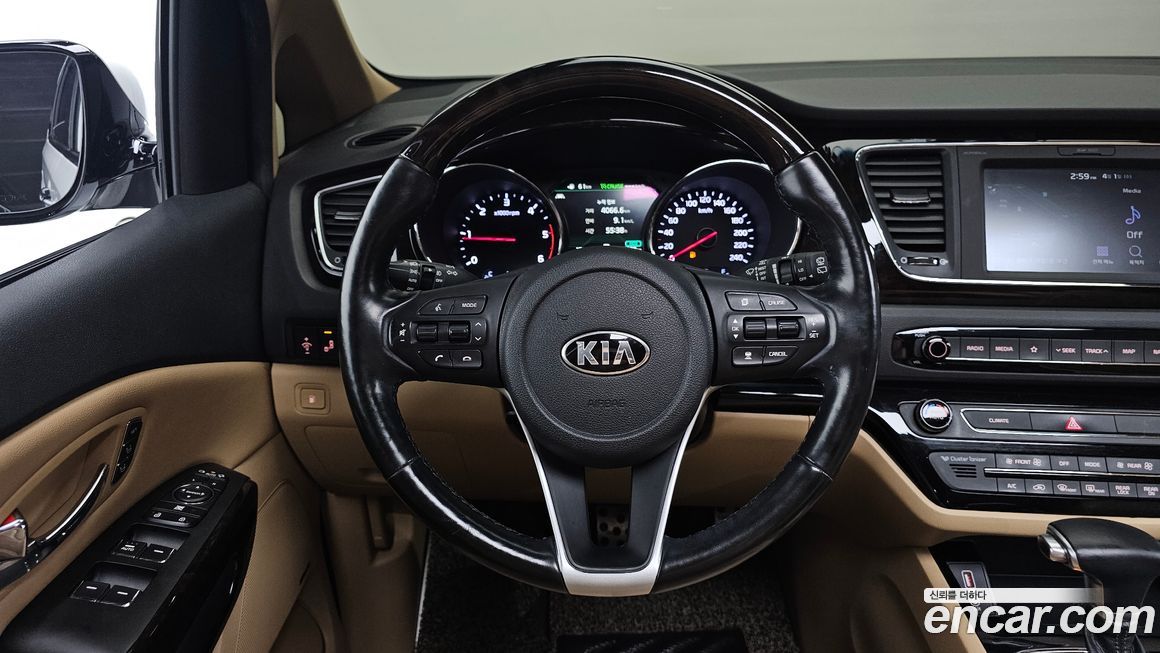 Kia Canival 2019