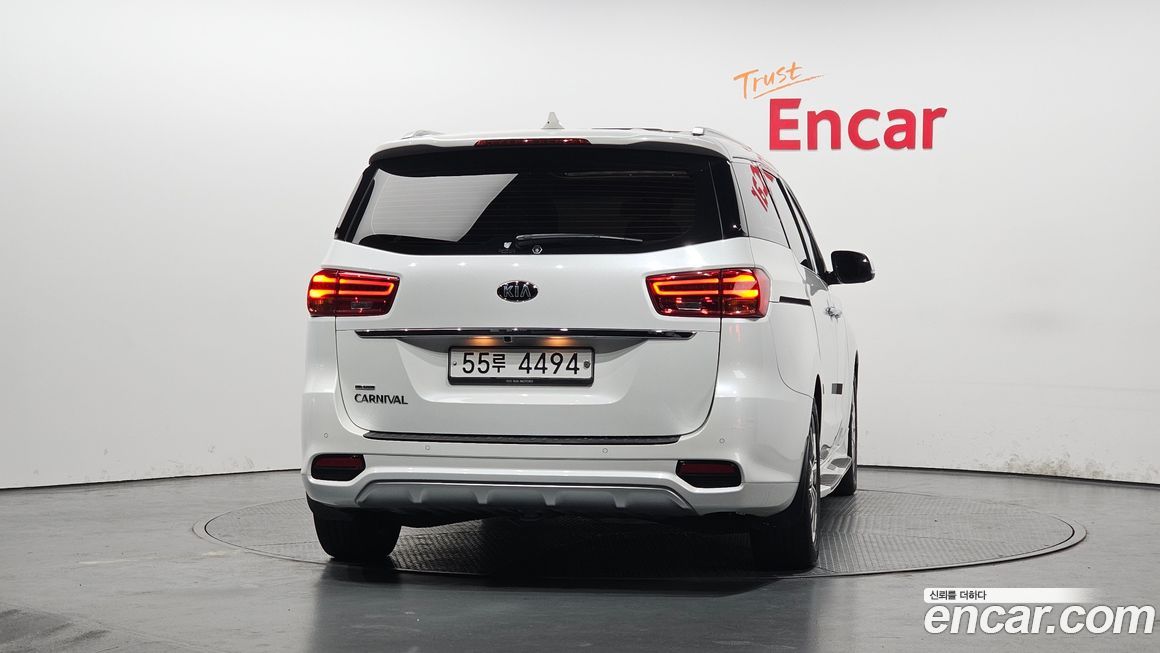 Kia Canival 2019