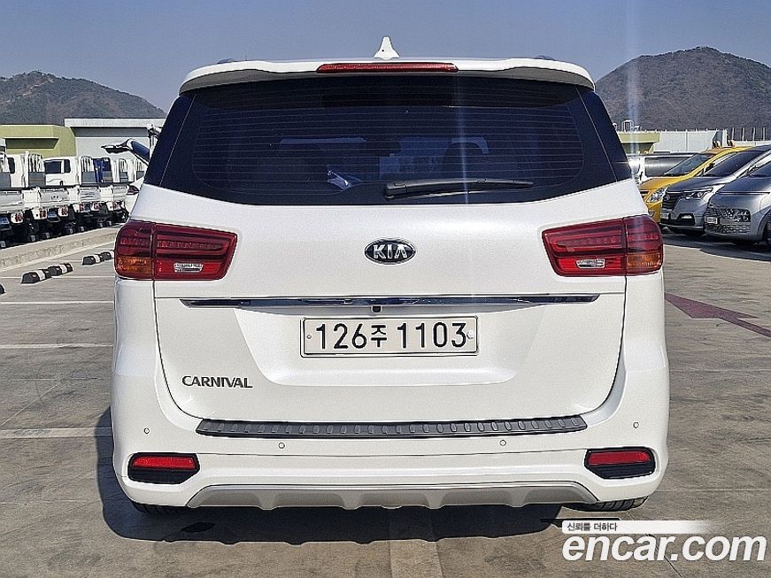 Kia Canival 2020