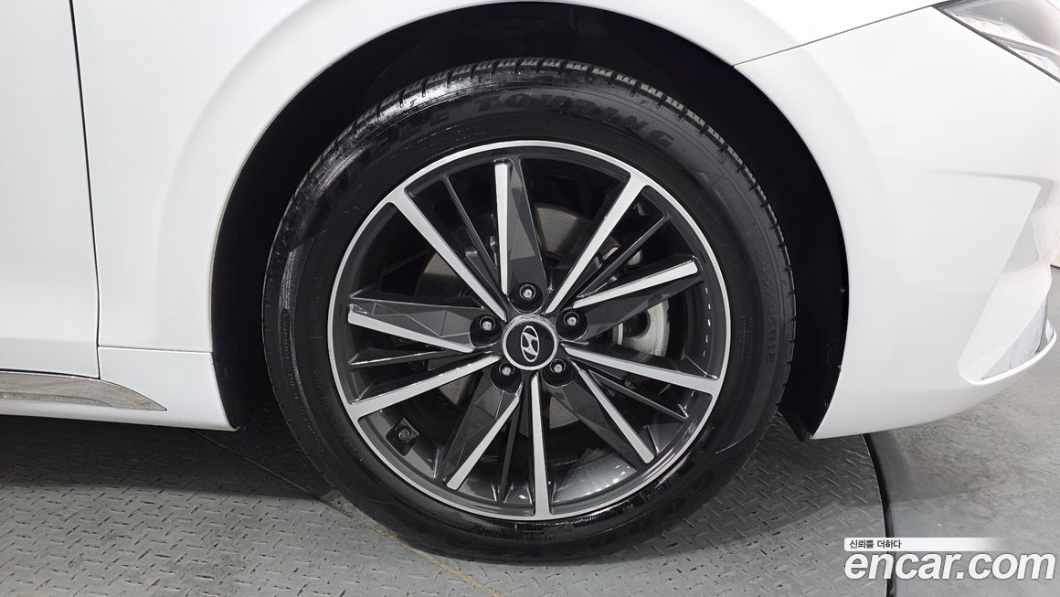 Hyundai Grandeur 2022