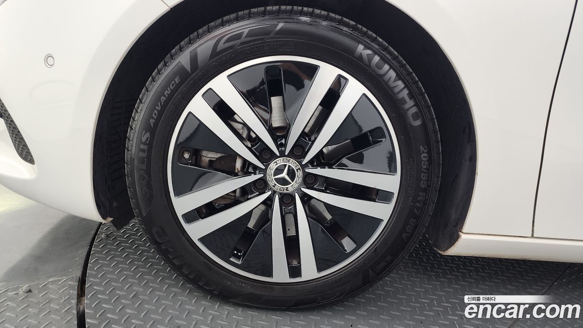 Mercedes-Benz A-Class 2021