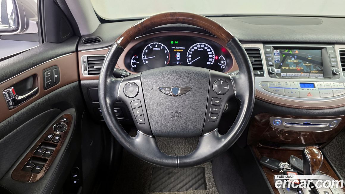 Hyundai Genesis 2011