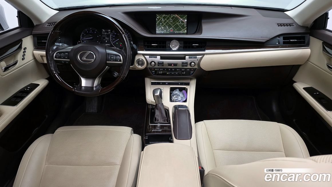 Lexus ES 2017